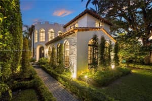 628 Ne 59th St, Miami