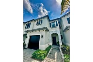 452 Nw 203 Rd 452, Miami Gardens