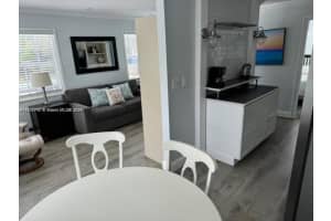 65 Ne 24th St 65 B, Wilton Manors