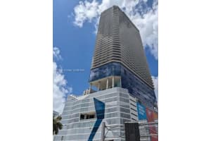 398 Ne 5th St 4401, Miami