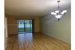 950 Sw 138th Ave 102b, Pembroke Pines