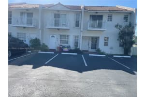 2050 Ne 140 11, North Miami Beach