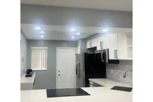 1530 Ne 191st St 324, North Miami Beach