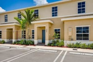 484 Ne 4th Ln, Florida City