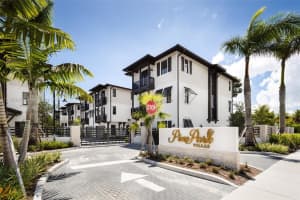 7498 Sw 100th Street 8, Pinecrest