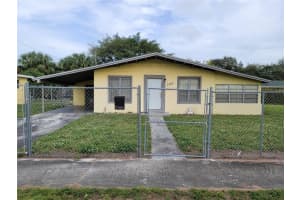 2301 Nw 182nd Ter, Miami Gardens