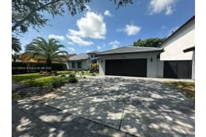 19430 Nw 87th Pl, Hialeah