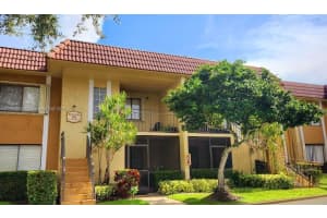 307 Lakeview Dr 102, Weston 307 Lakeview Dr 102, Weston