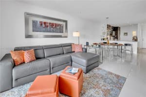 1120 99th St 302, Bay Harbor Islands