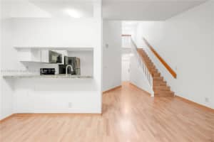 14006 Sw 90th Ter 14006, Miami