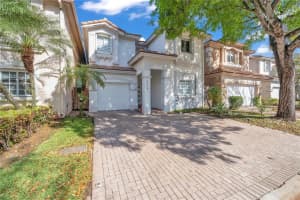 6694 Nw 107th Pl, Doral