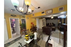 4152 Inverrary Dr 303, Lauderhill