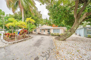 218 Sw 14th Ct, Fort Lauderdale