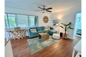 316 Walnut 1, Hollywood