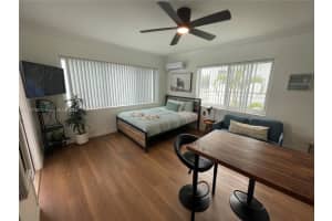316 Walnut 3, Hollywood