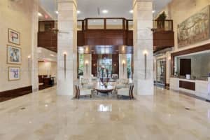 19501 W Country Club Dr 409, Aventura