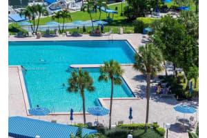 2500 Parkview Dr 1214, Hallandale Beach