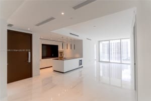 300 Biscayne Blvd Way 1102, Miami