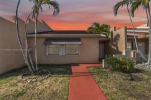 10375 Sw 154th Cir Ct 84, Miami