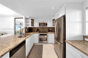 3750 Ne 170th St 101, North Miami Beach