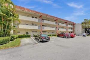 830 S Hollybrook Dr 310, Pembroke Pines
