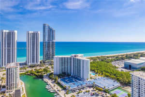 100 Bayview Dr 314, Sunny Isles Beach
