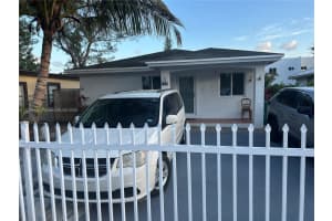 1446 Nw 61st St, Miami