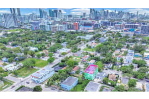 237 Nw 33rd St, Miami