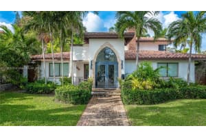 1075 Ne 89th St, Miami