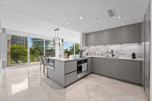 3400 Sw 27th Ave 201, Miami