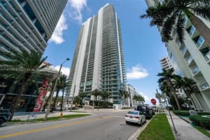 1331 Brickell Bay Dr 3711, Miami