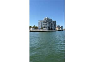 4000 Ne 170th St 108, North Miami Beach