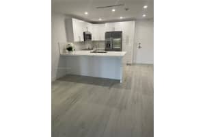 575 Crandon Blvd 307, Key Biscayne