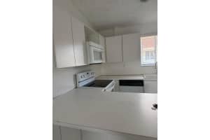10003 W Okeechobee Rd 202, Hialeah Gardens