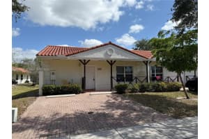 7605 Nw 38th Ct 18, Davie
