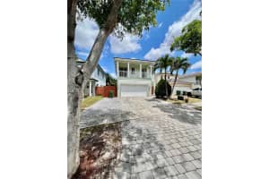 3141 Ne 3rd Dr, Homestead