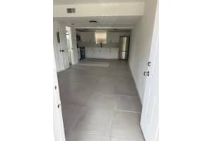 2291 W 53rd Pl 2291, Hialeah