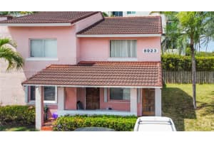 8023 Lake Dr 201, Doral