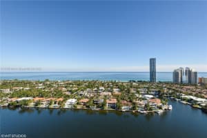 19707 Turnberry Way 28j, Aventura