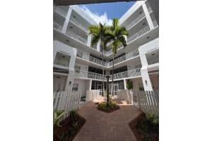 10730 Nw 66th St 512, Doral