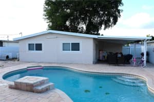 7000 Sw 10th St, Pembroke Pines