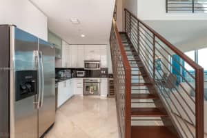 60 Sw 13th St 4205, Miami