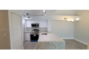 677 Sw 111th Ave 303, Pembroke Pines