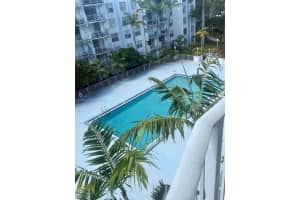 488 Nw 165th St Rd B-512, Miami