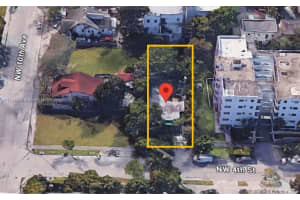 1020 Nw 4th St, Miami