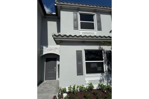 132 Se 11 Ct, Florida City