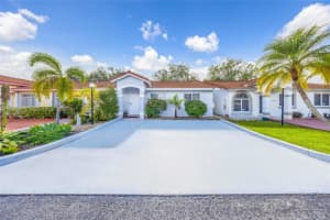 8255 Nw 186th St 1002, Hialeah