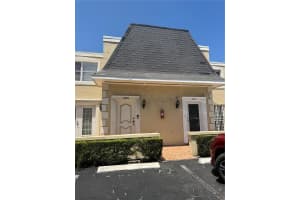 2207 Ne 7th St 16, Hallandale Beach