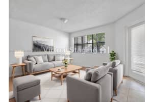 620 S Park Rd 16-2, Hollywood
