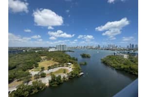 16385 Biscayne Blvd 1806 +1 Parking, North Miami Beach